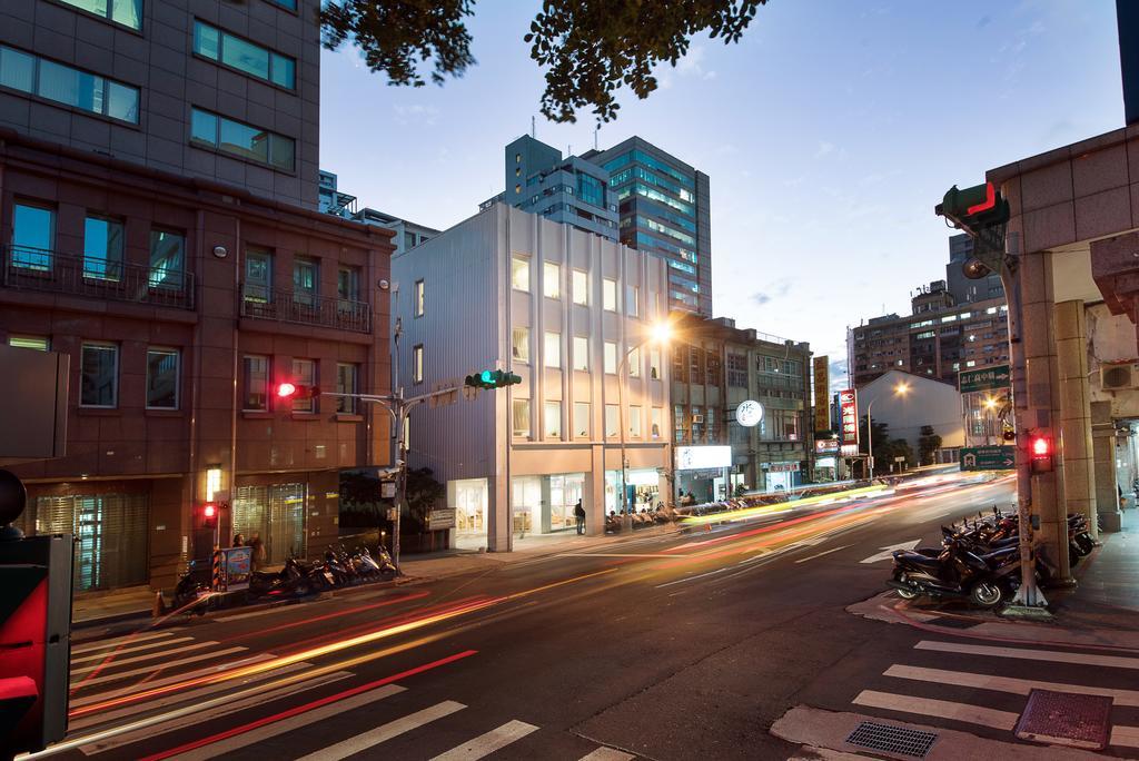 Owlstay Flip Flop Hostel - Garden Taipei Exterior photo